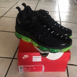 SOLD Nike Air Vapormax Plus
